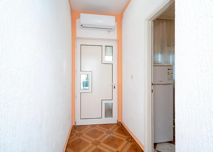 Apartment By The Sea Sukosan, Zadar - 24601